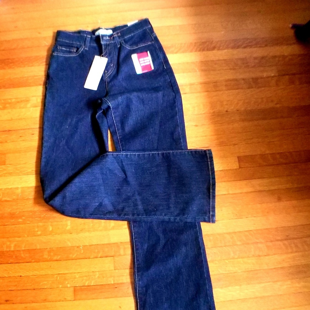 Levi's Perfectly Slimming Bootcut